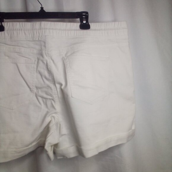 Time And Tru Shorts Women XXL 20 Relaxed Fit Cuff Hem White - Picture 14 of 15